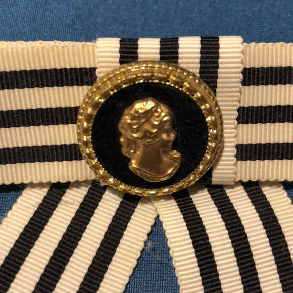 Brooch - Picture 4 of 6